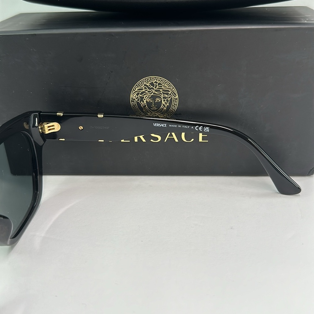 💯- New Authentic VERSACE Men's Low Bridge Fit Sunglasses VE4457F - Picture 7 of 11
